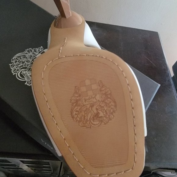 Vincent Camuto shoes - Picture 2 of 4